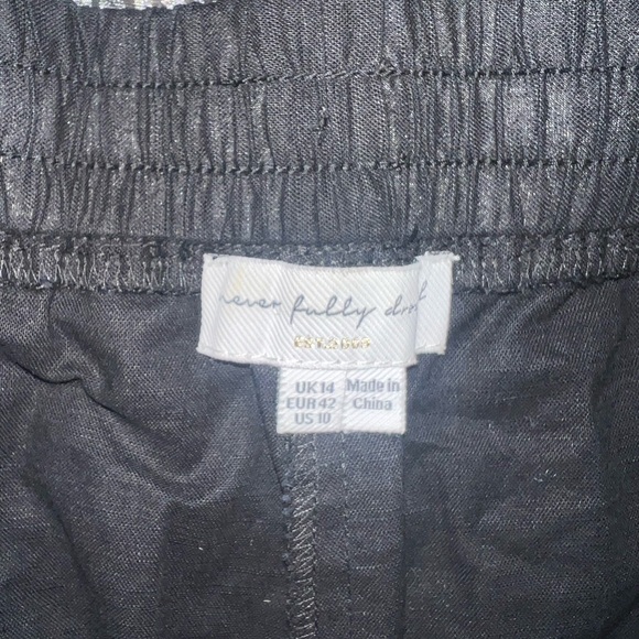 Never Fully Dressed Black and Gold SHELL Set - Picture 5 of 5